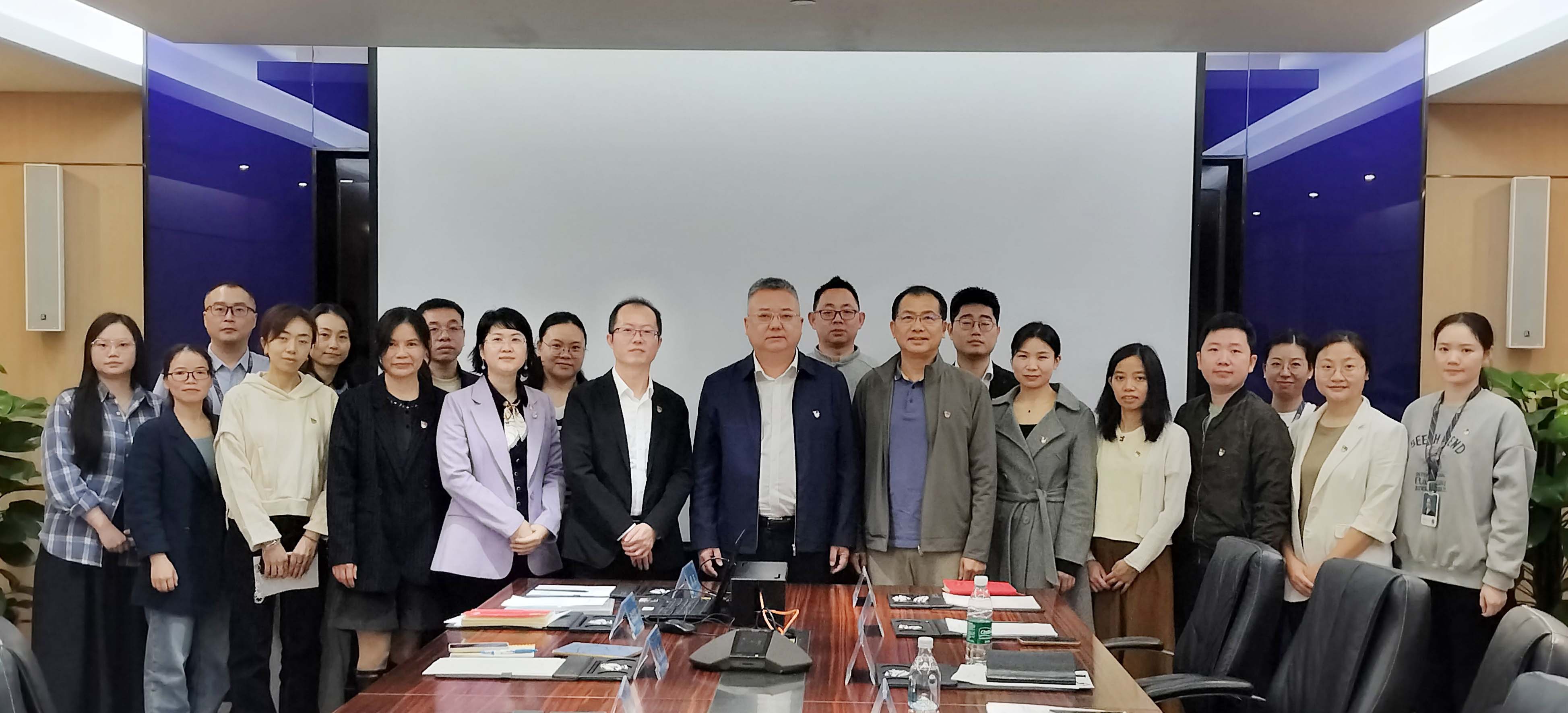 李程任深圳市永利官网供应链股份有限公司党委书记，钟志华任党委副书记、纪委书记